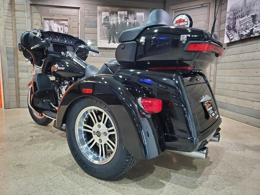 2024 Harley-Davidson® FLHTCUTG - Tri Glide® Ultra