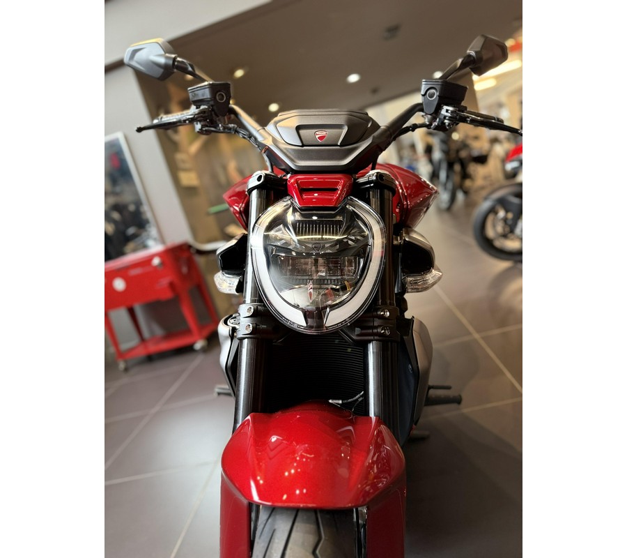 2026 Ducati XDIAVEL V4