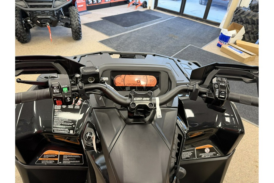 2026 Can-Am Outlander™ MAX 6x6 Backcountry 1000R