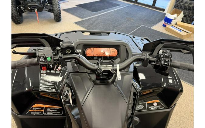 2026 Can-Am Outlander™ MAX 6x6 Backcountry 1000R