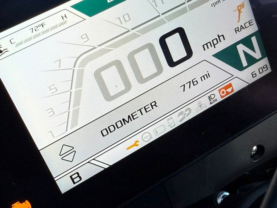 2021 Aprilia Tuono V4 Factory