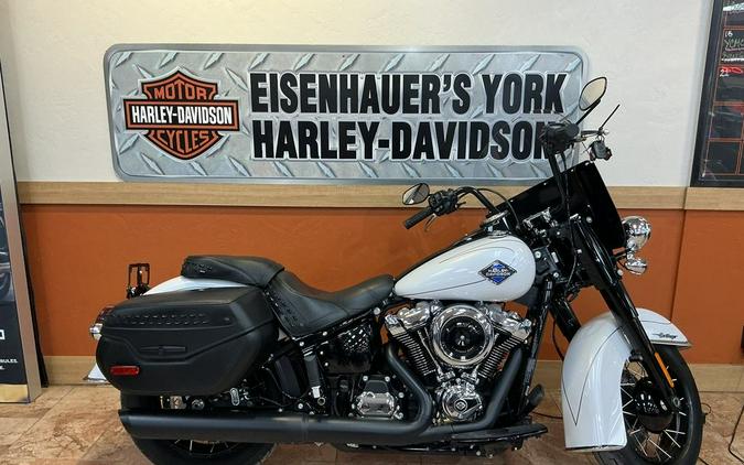2025 Harley-Davidson® FLHC - Heritage Classic