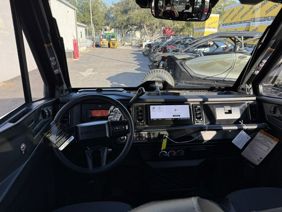 2026 Can-Am® Defender MAX Limited HD11