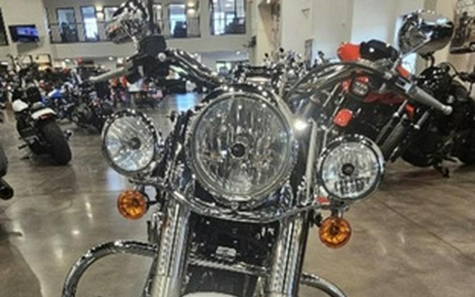 2006 Harley-Davidson Softail FLSTN - Deluxe