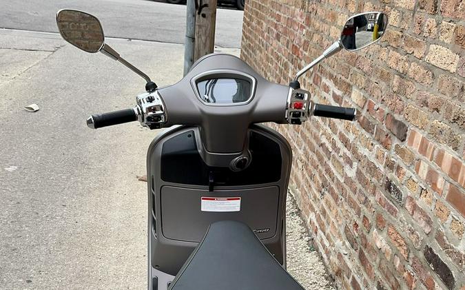 2023 Vespa GTS 300 Super Tech