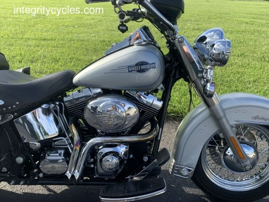 2005 Harley-Davidson® FLSTC - Heritage Softail® Classic