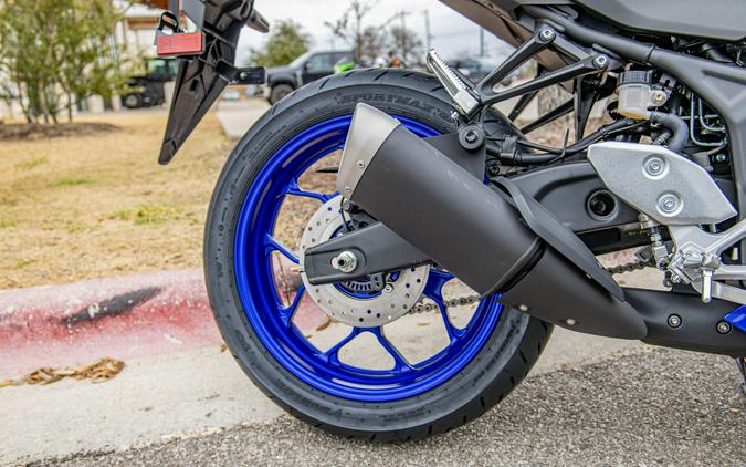 2026 YAMAHA YZFR3 ABS