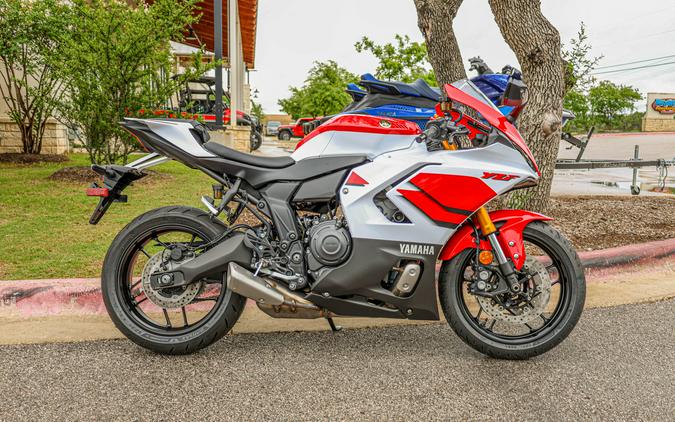 2026 YAMAHA YZFR7