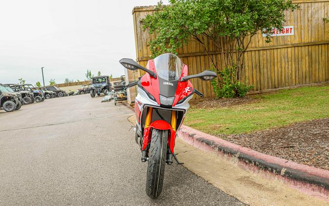 2026 YAMAHA YZFR7