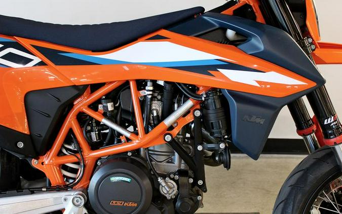 2023 KTM SMC 690 R