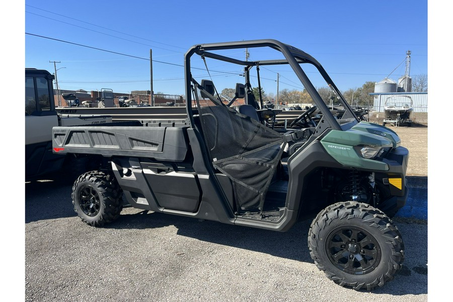 2025 Can-Am Defender Pro DPS