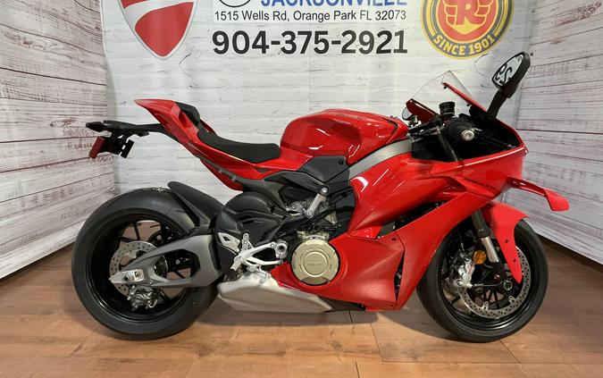 2026 Ducati PANIGALE V4
