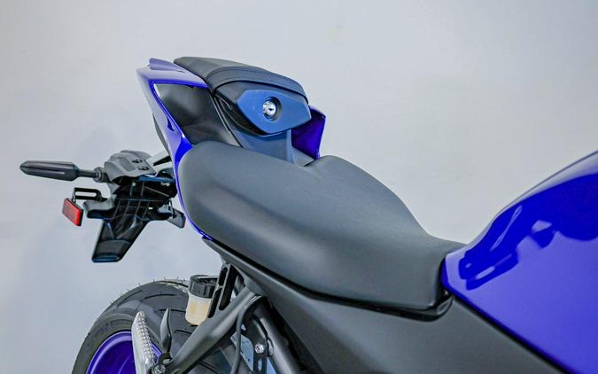 2025 YAMAHA YZFR7