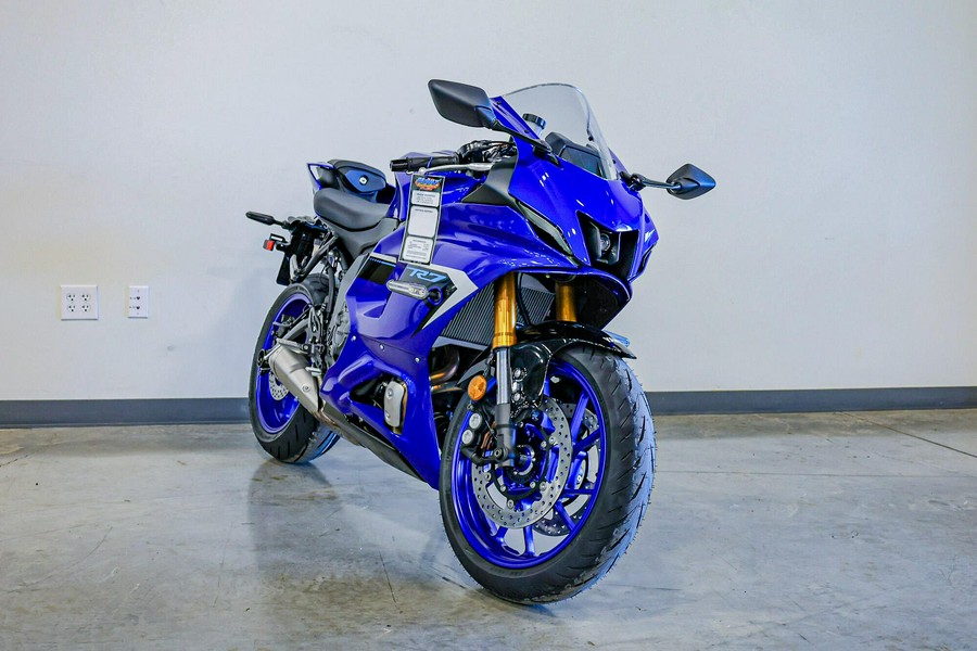 2025 YAMAHA YZFR7