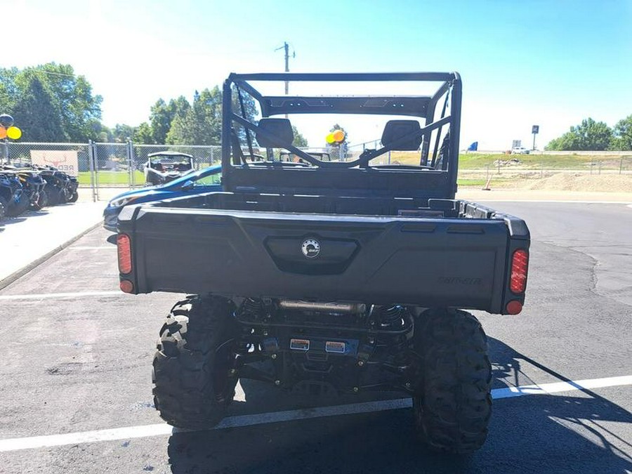 2024 Can-Am® Defender DPS HD7 Tundra Green