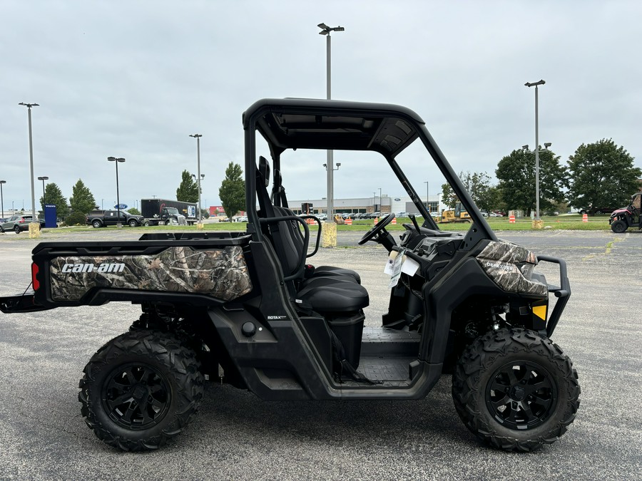 2024 Can-Am™ Defender XT HD7