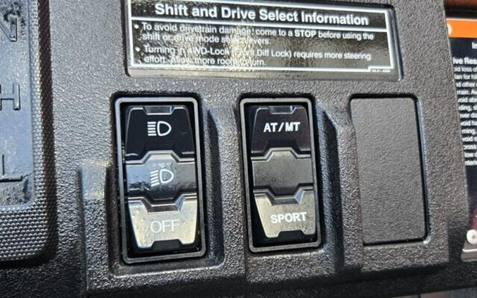 2023 Honda Pioneer 1000-5 Deluxe