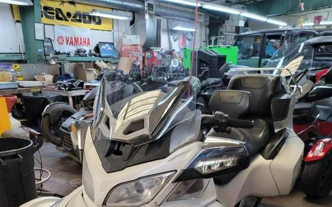 2014 Can-Am® Spyder® RT Limited SE6