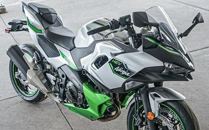 2024 Kawasaki Ninja 7 Hybrid First Look [12 Fast Facts; 40 Pics]