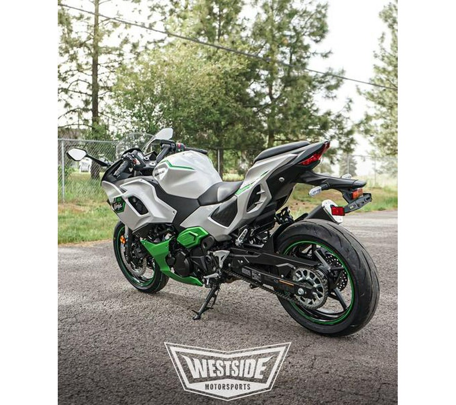 2024 Kawasaki Ninja® 7 Hybrid ABS