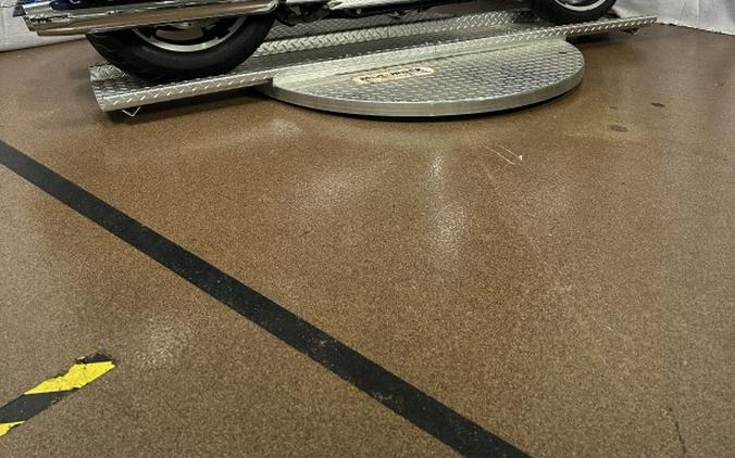 2016 Road Glide® Special – Long Haul Muscle