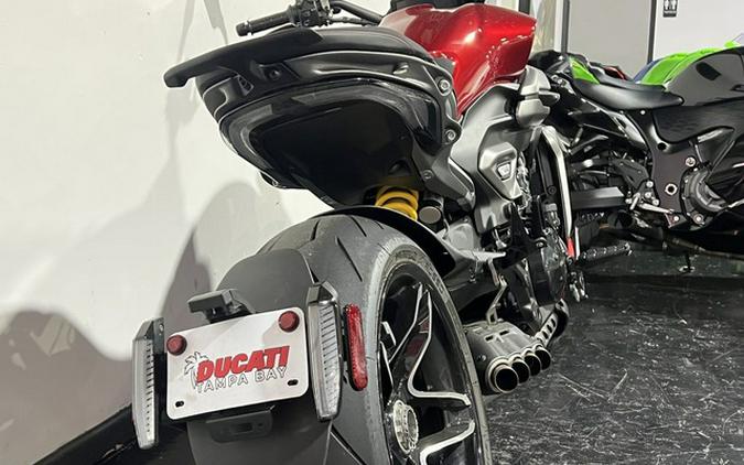 2026 Ducati XDiavel V4 Burning Red