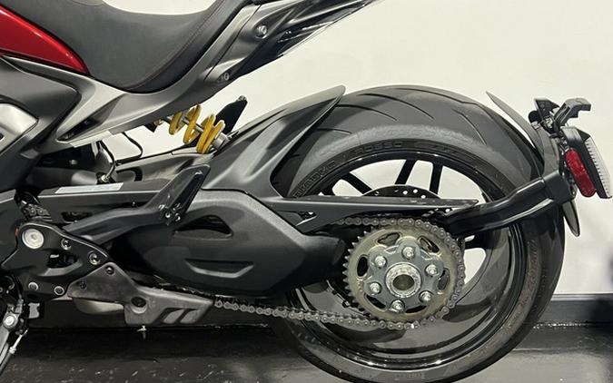 2026 Ducati XDiavel V4 Burning Red