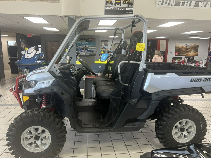 2024 Can-Am™ Defender X mr HD10