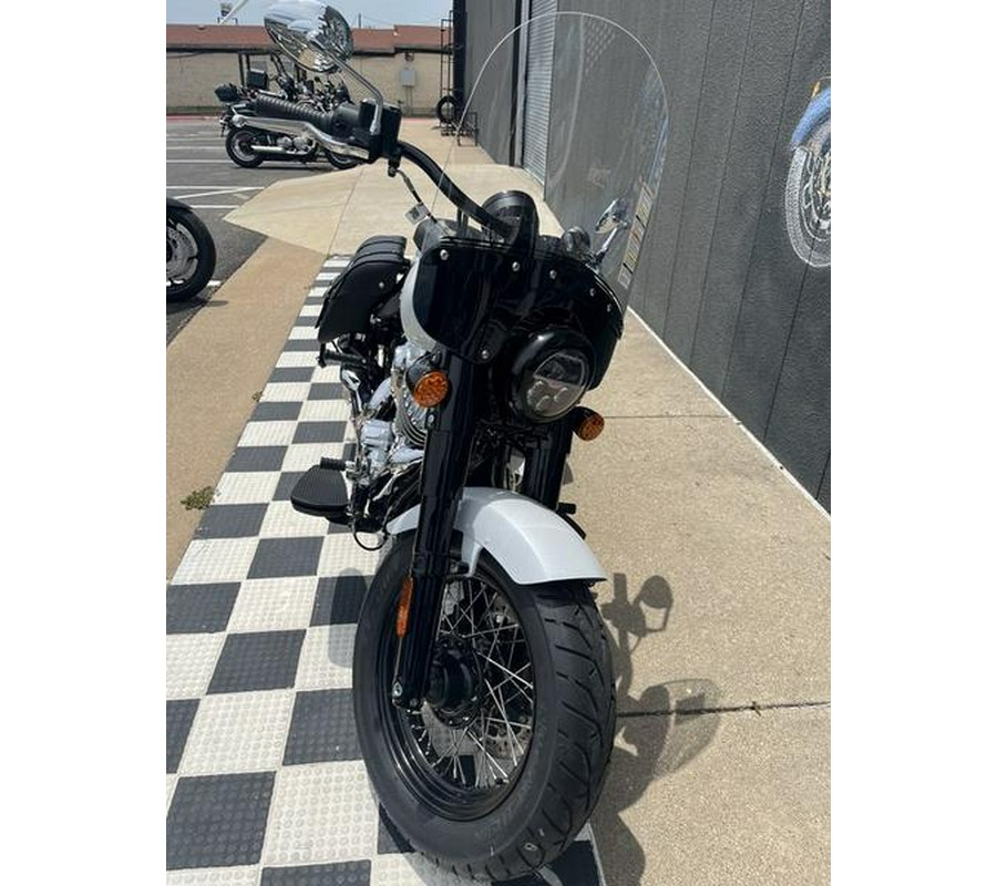 2024 Indian Motorcycle® Super Chief Limited ABS Ghost White Metallic