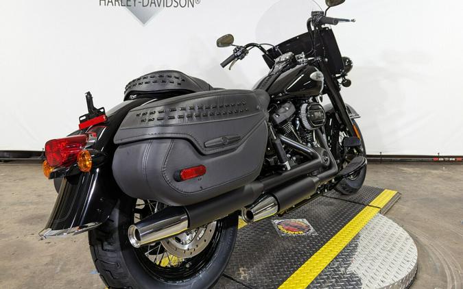 2024 Harley-Davidson Heritage Classic Vivid Black (Black Finish w/Laced Wheels)