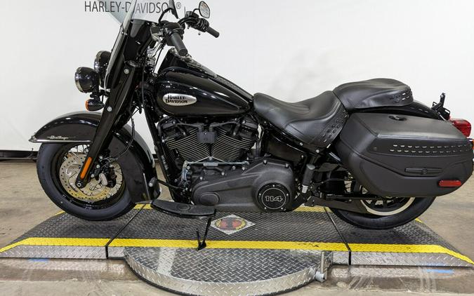 2024 Harley-Davidson Heritage Classic Vivid Black (Black Finish w/Laced Wheels)