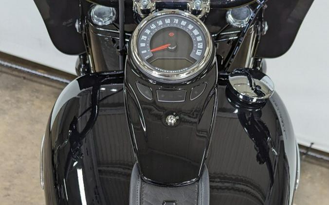 2024 Harley-Davidson Heritage Classic Vivid Black (Black Finish w/Laced Wheels)