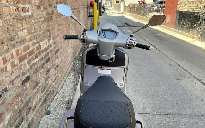 2023 Vespa GTS 300 Super Tech