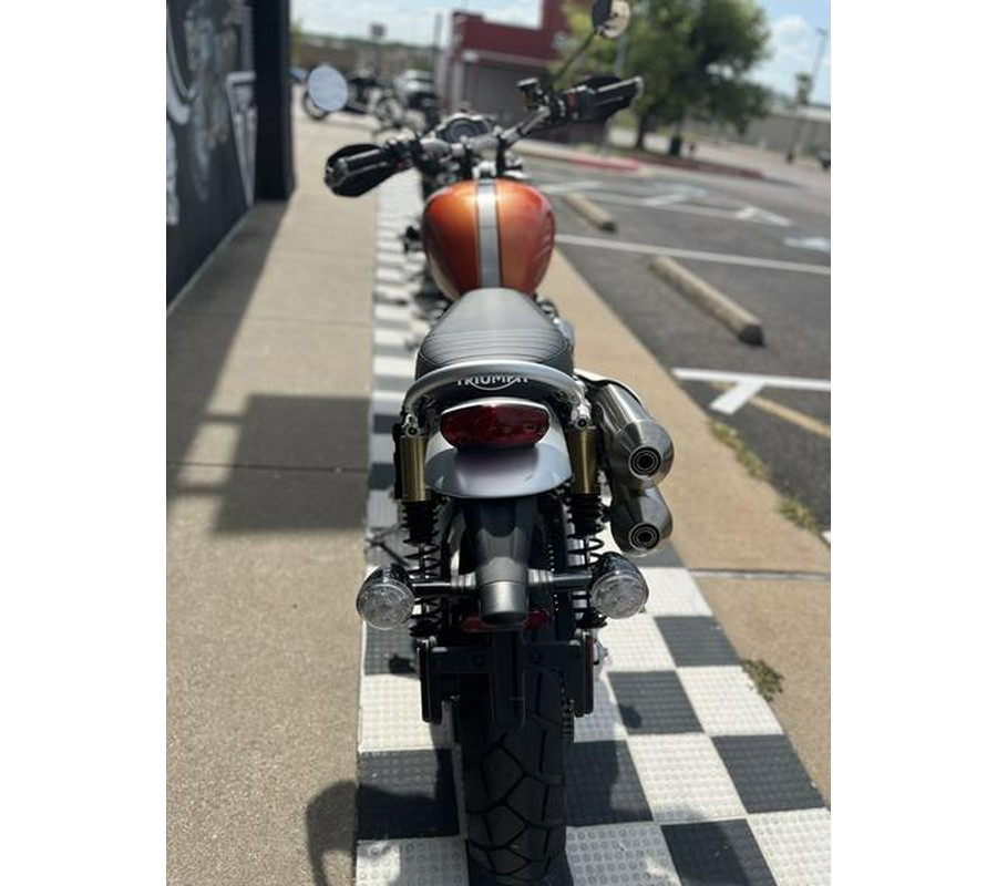 2024 Triumph Scrambler 1200 XE Baja Orange / Phantom Black