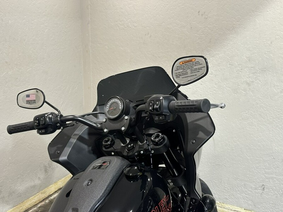 Harley-Davidson® Low Rider™ ST 2025 FXLRST 84630909DT VIVID BLACK