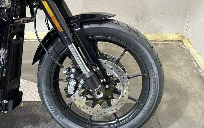 Harley-Davidson® Low Rider™ ST 2025 FXLRST 84630909DT VIVID BLACK