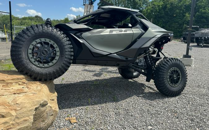 2026 Can-Am Maverick R X RC