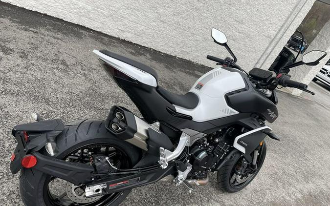 2024 Cfmoto 800NK