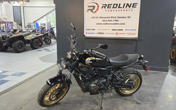 2025 Yamaha XSR 700