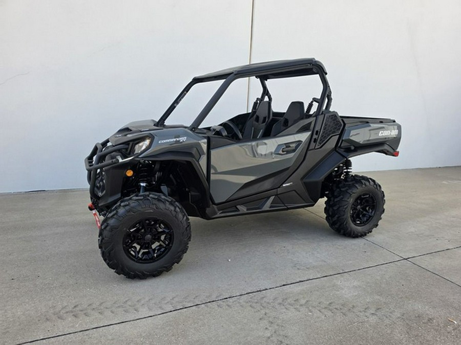 2027 Can-Am Commander XT 700