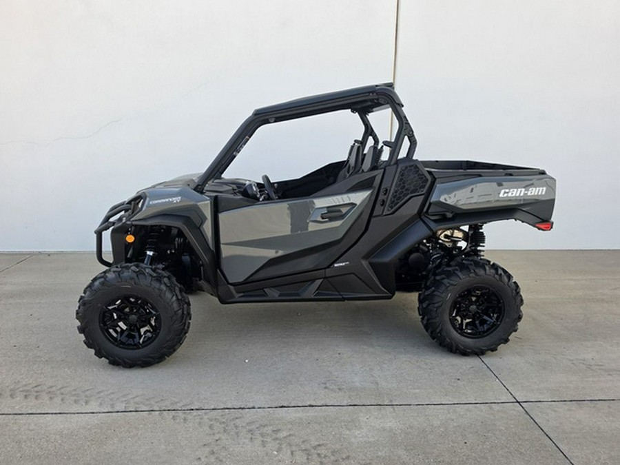 2027 Can-Am Commander XT 700