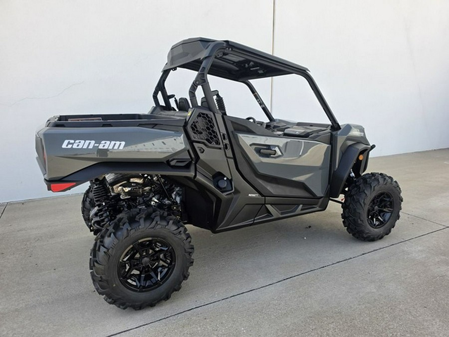 2027 Can-Am Commander XT 700