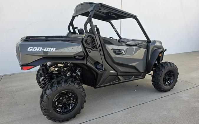 2027 Can-Am Commander XT 700