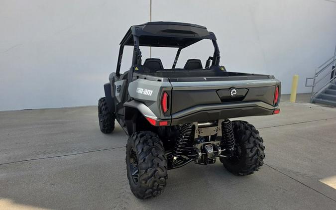 2027 Can-Am Commander XT 700