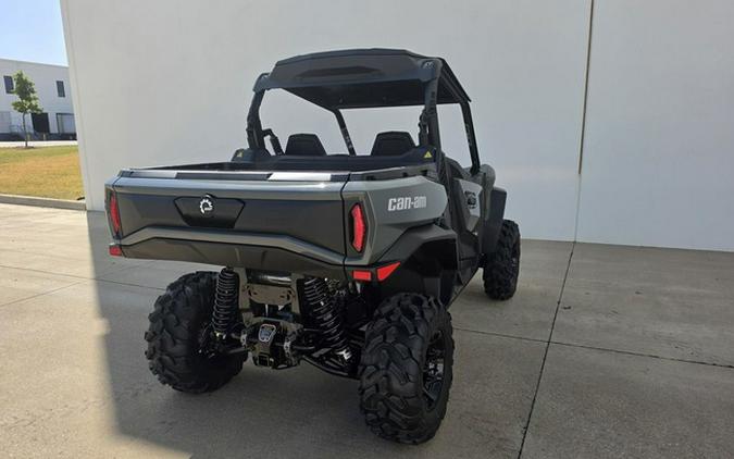 2027 Can-Am Commander XT 700