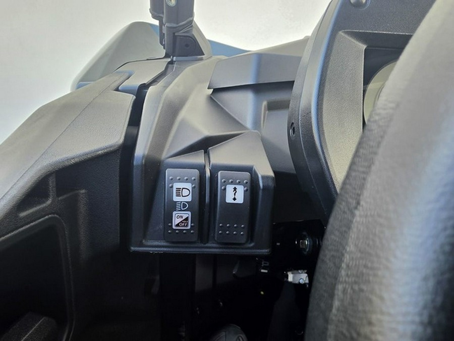 2027 Can-Am Commander XT 700