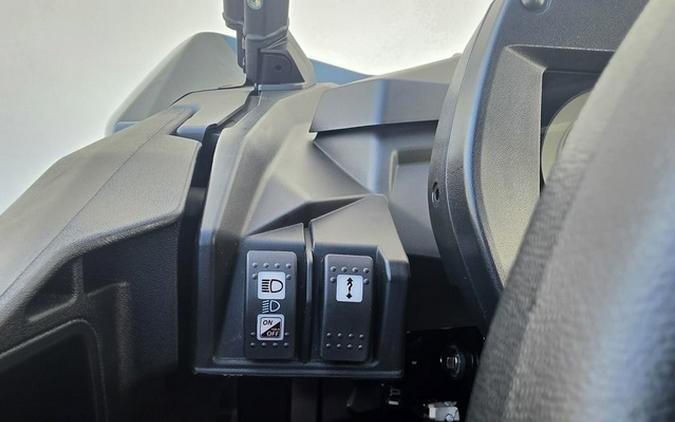 2027 Can-Am Commander XT 700