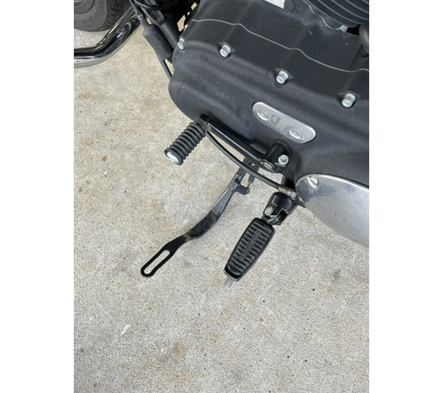 2013 Harley-Davidson XL883N Iron 883