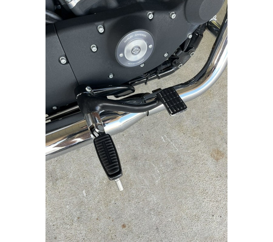 2013 Harley-Davidson XL883N Iron 883
