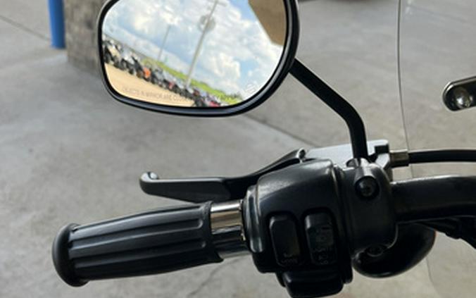 2013 Harley-Davidson XL883N Iron 883